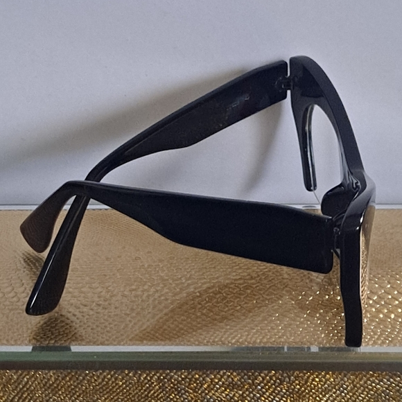 Eyewear - Picture 2 of 2